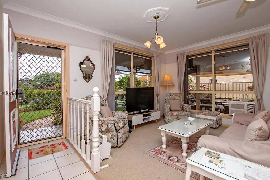 Ballina Beachside Retreat 3 Min Walk Onto Beach East Ballina 0*,  Australia