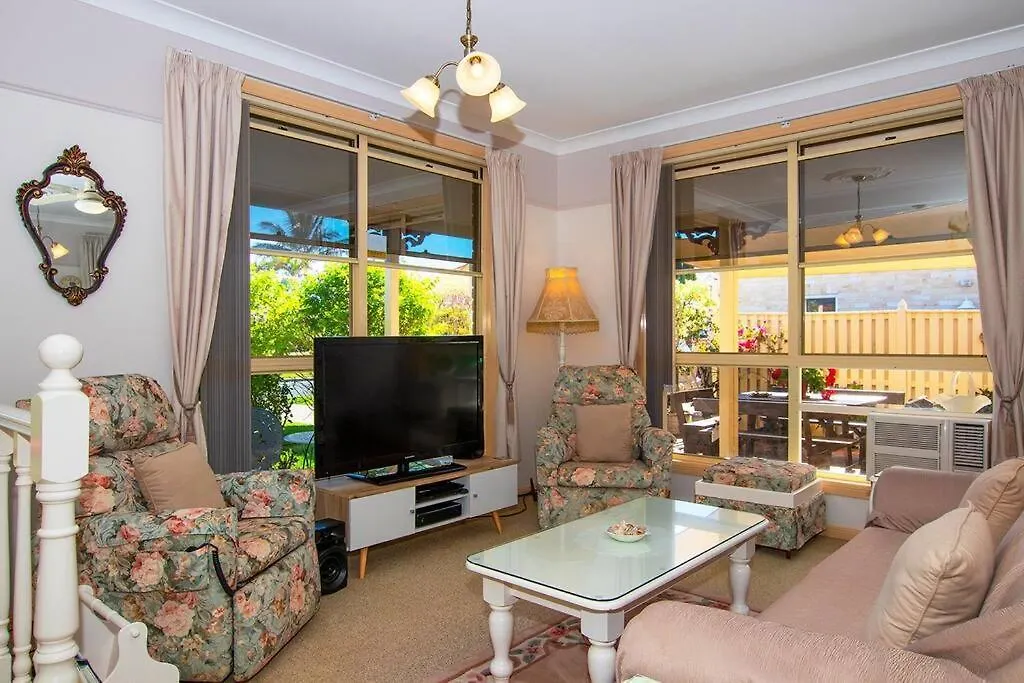 Ballina Beachside Retreat 3 Min Walk Onto Beach East Ballina 0*,  Australia